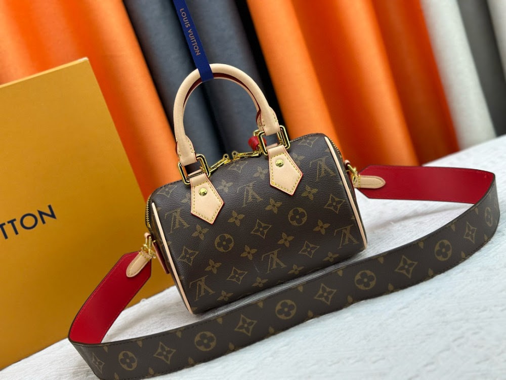 Dragons Bags ln Luxury Bag --81582