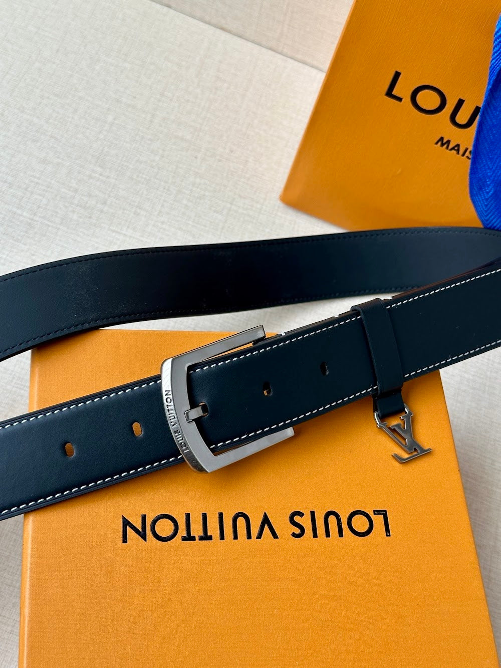 Dragons Bags ln Luxury Belt --100411