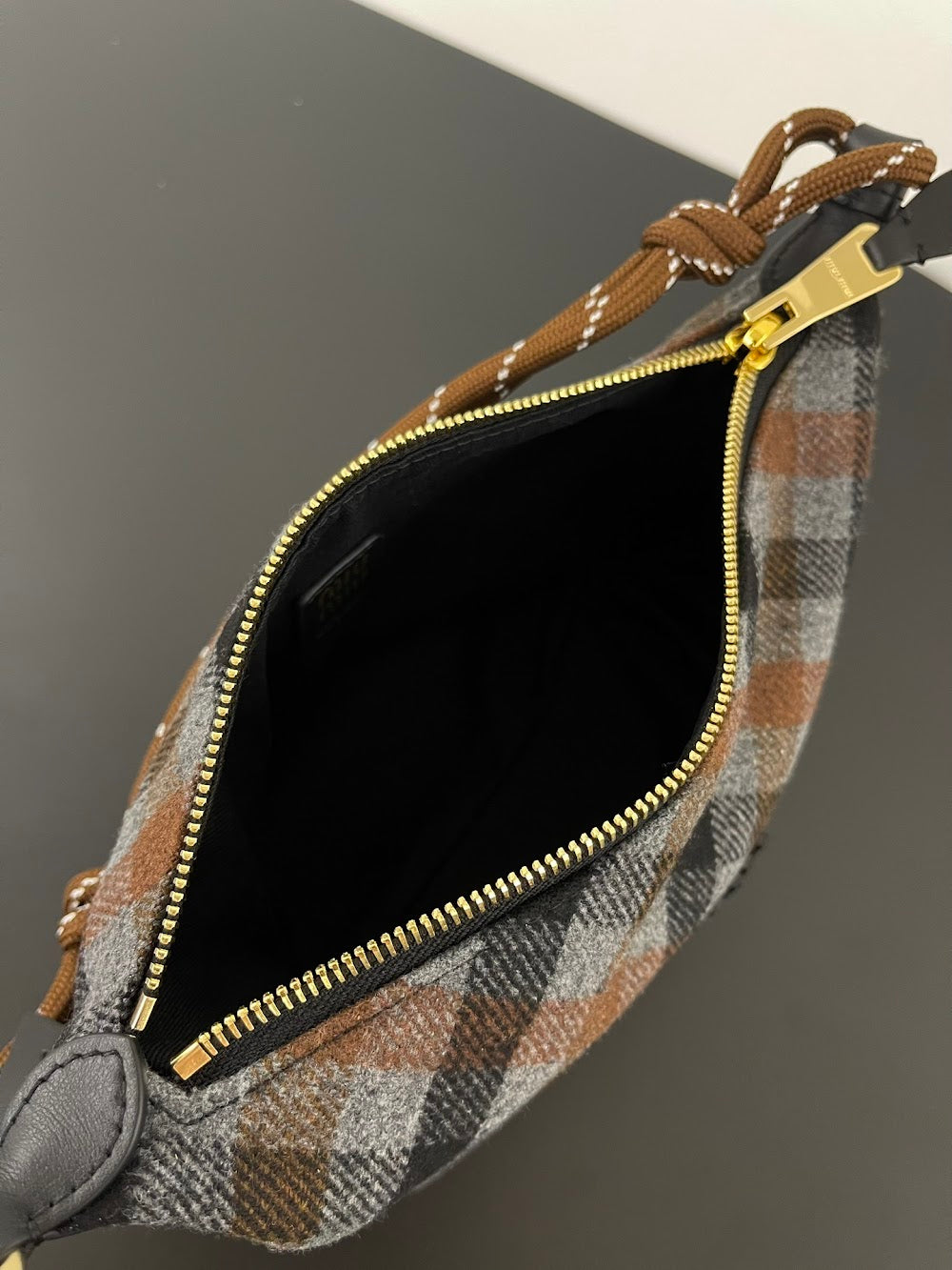 Dragons Bags Miun Miun Luxury Bag --122731