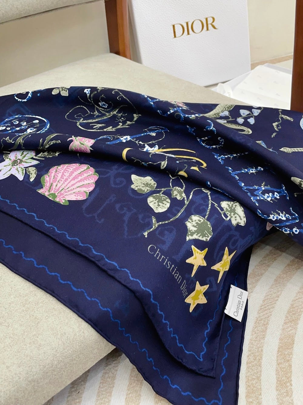 Dragons Bags Premium Designer Scarf --98877