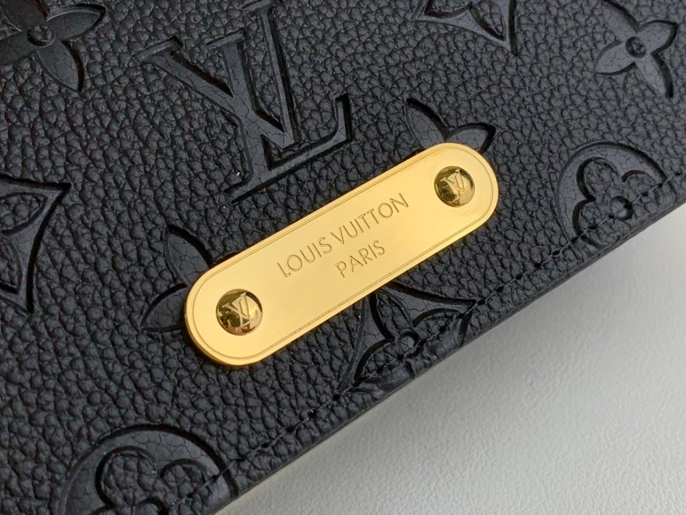 Dragons Bags ln Luxury Bag --68797