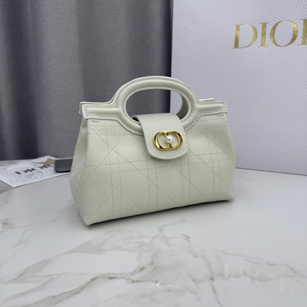 Dragons BagsDiorn Luxury Bag --116096