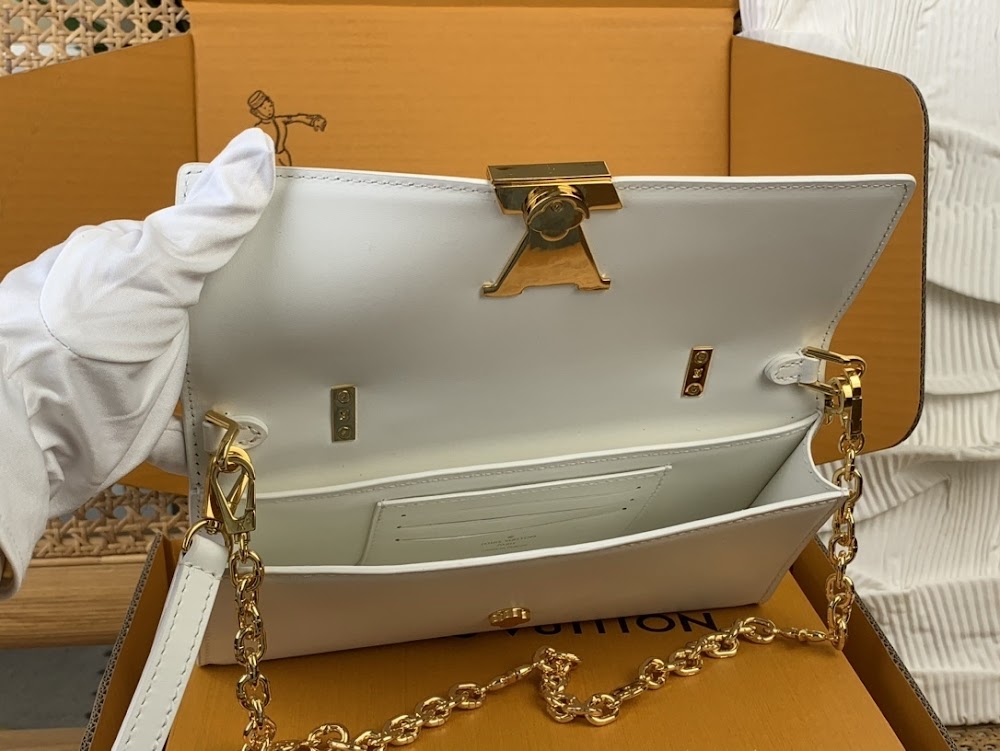 Dragons Bags ln Luxury Bag --62632