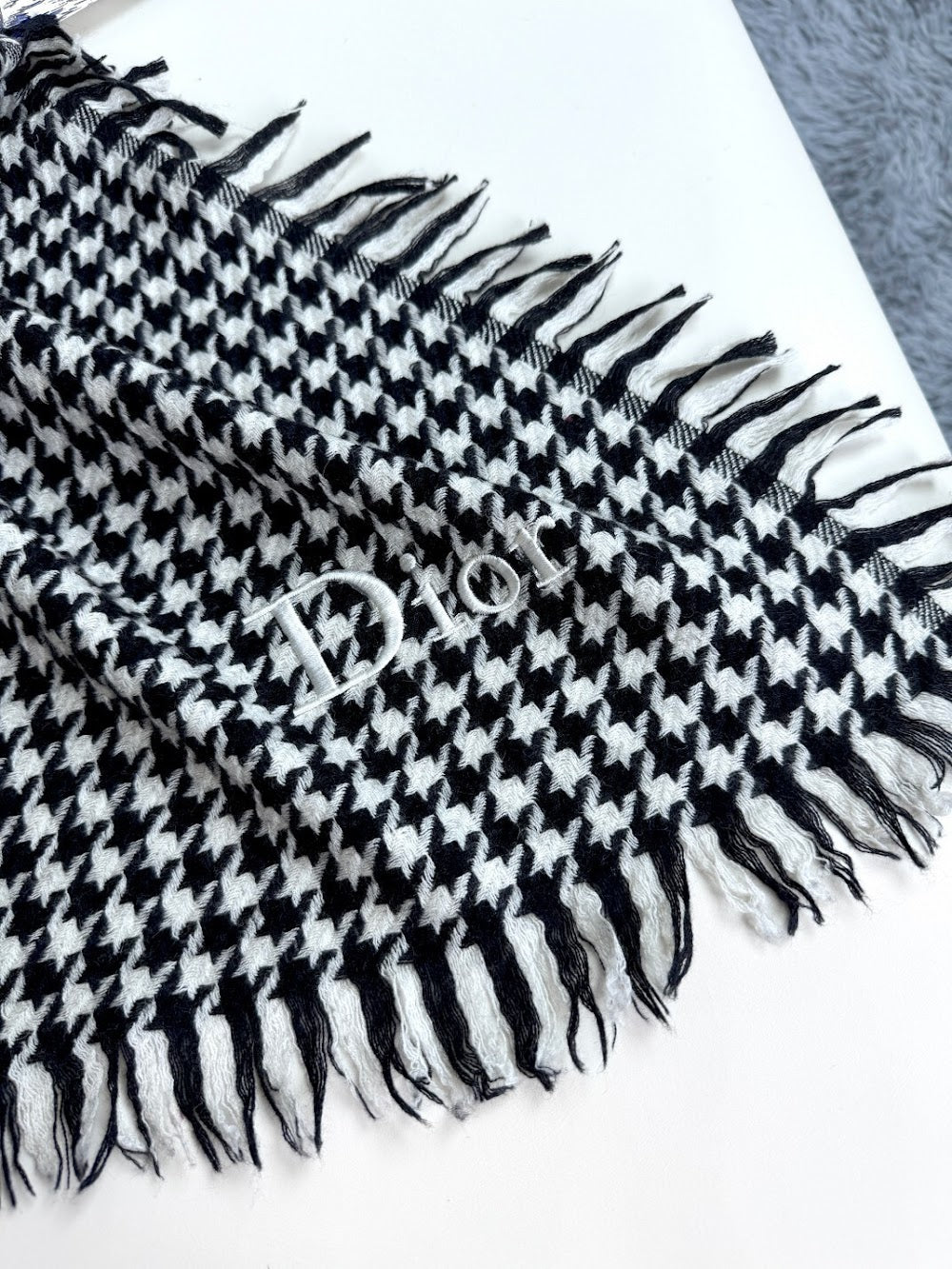 Dragons Bags Premium Designer Scarf --99133
