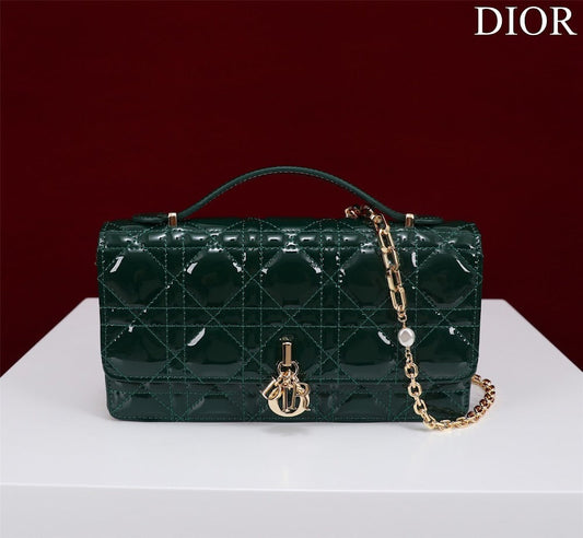 Dragons BagsDiorn Luxury Bag --116237