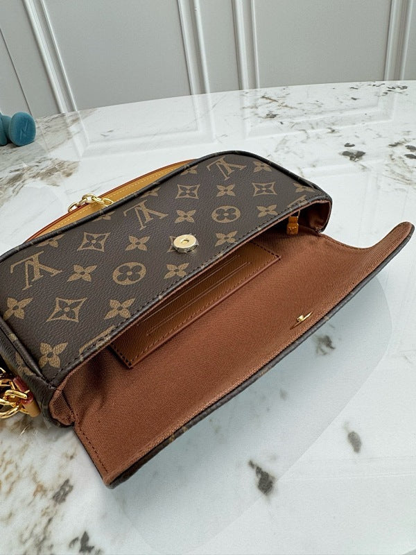 Dragons Bags ln Luxury Bag --81781