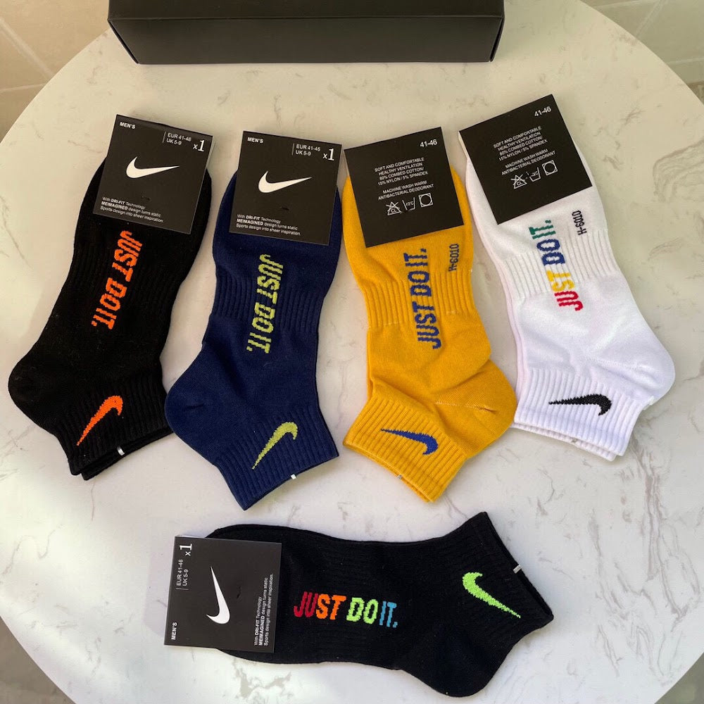 Dragons Bags Premium Luxury Socks --98255