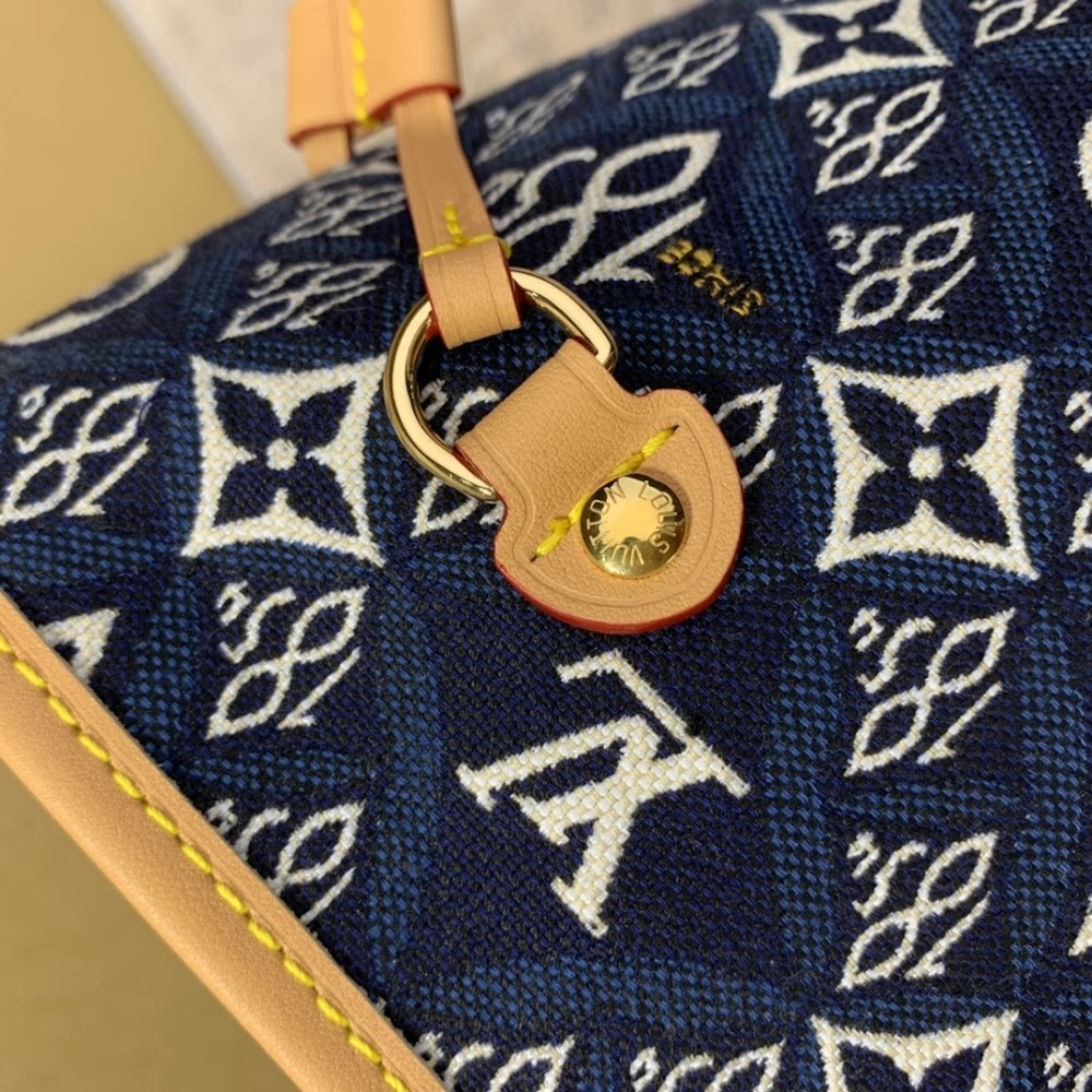 Dragons Bags ln Luxury Bag --66343