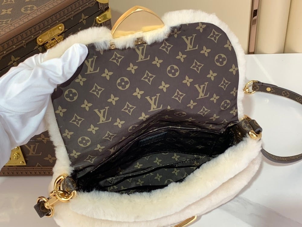 Dragons Bags ln Luxury Bag --58843
