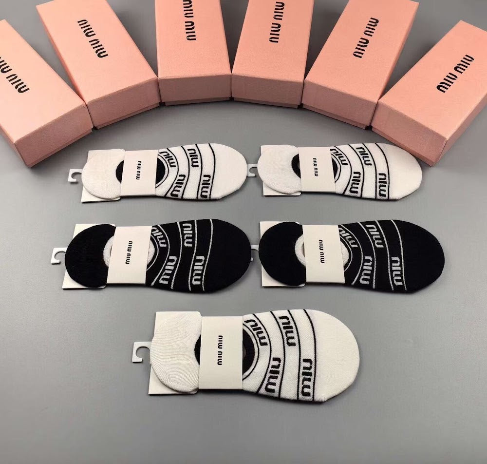 Dragons Bags Premium Luxury Socks --98427