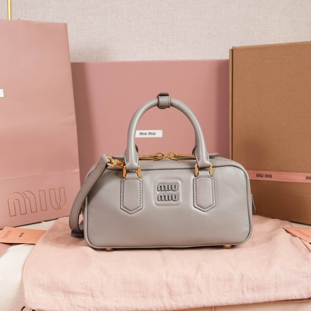 Dragons Bags Miun Miun Luxury Bag --123523