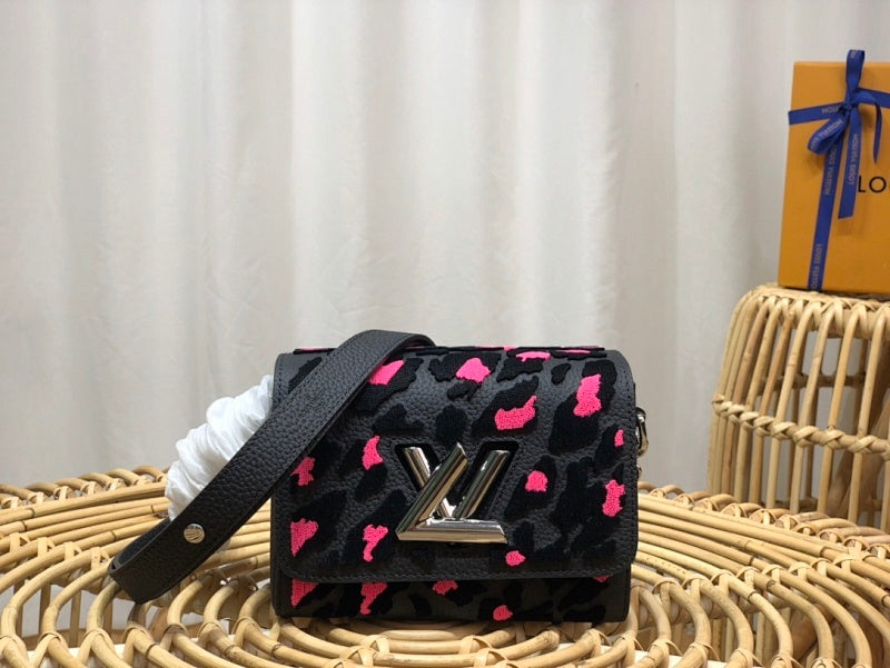 Dragons Bags ln Luxury Bag --66718