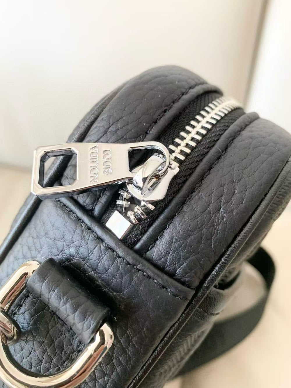 Dragons Bags ln Luxury Bag --71567