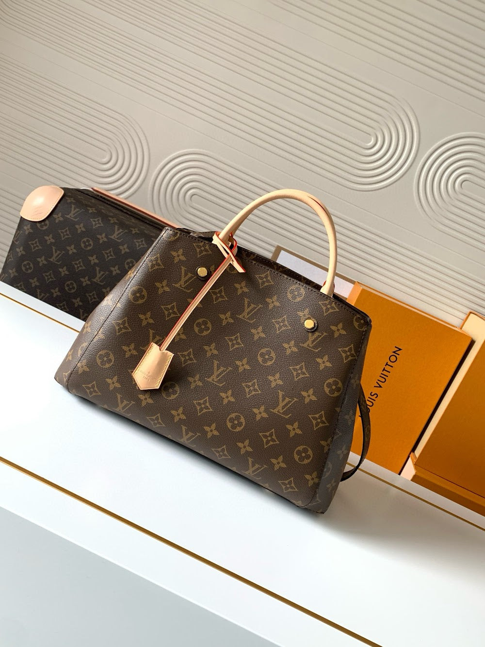 Dragons Bags ln Luxury Bag --81579