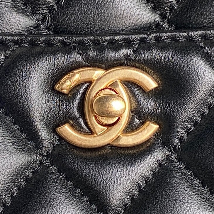 new-luxury-designer-bags-nm9490
