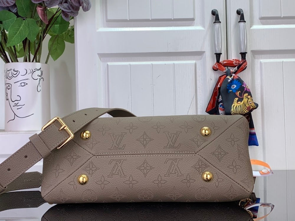 Dragons Bags ln Luxury Bag --97299