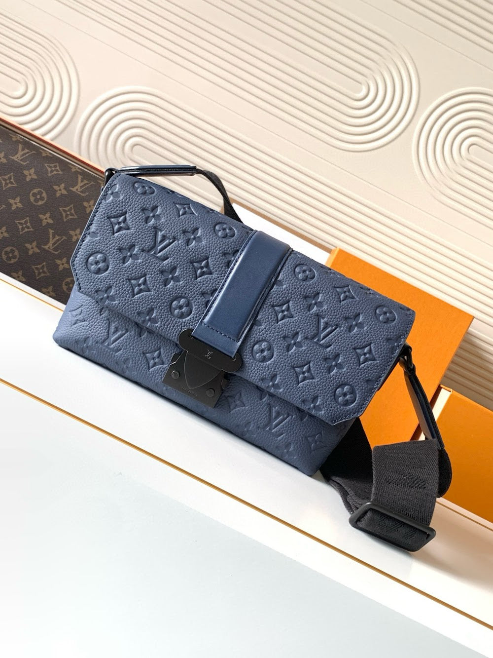 Dragons Bags ln Luxury Bag --71031