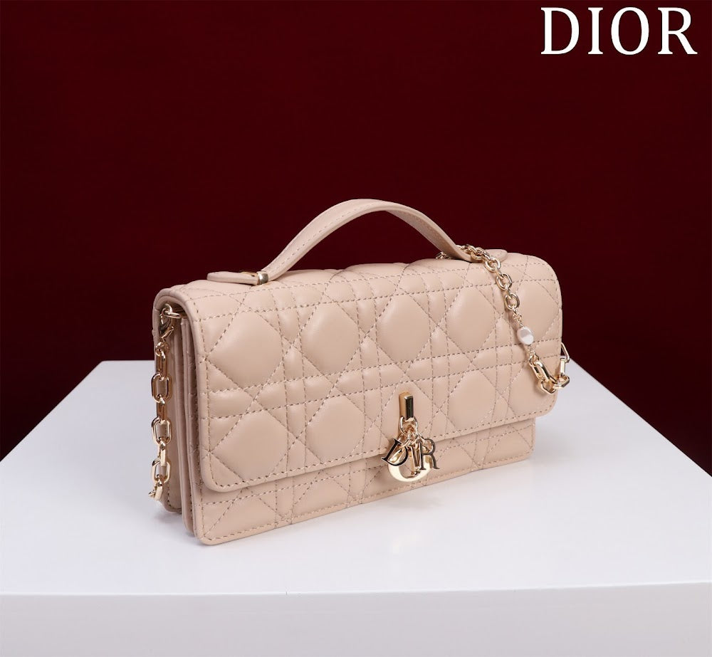 Dragons BagsDiorn Luxury Bag --116225