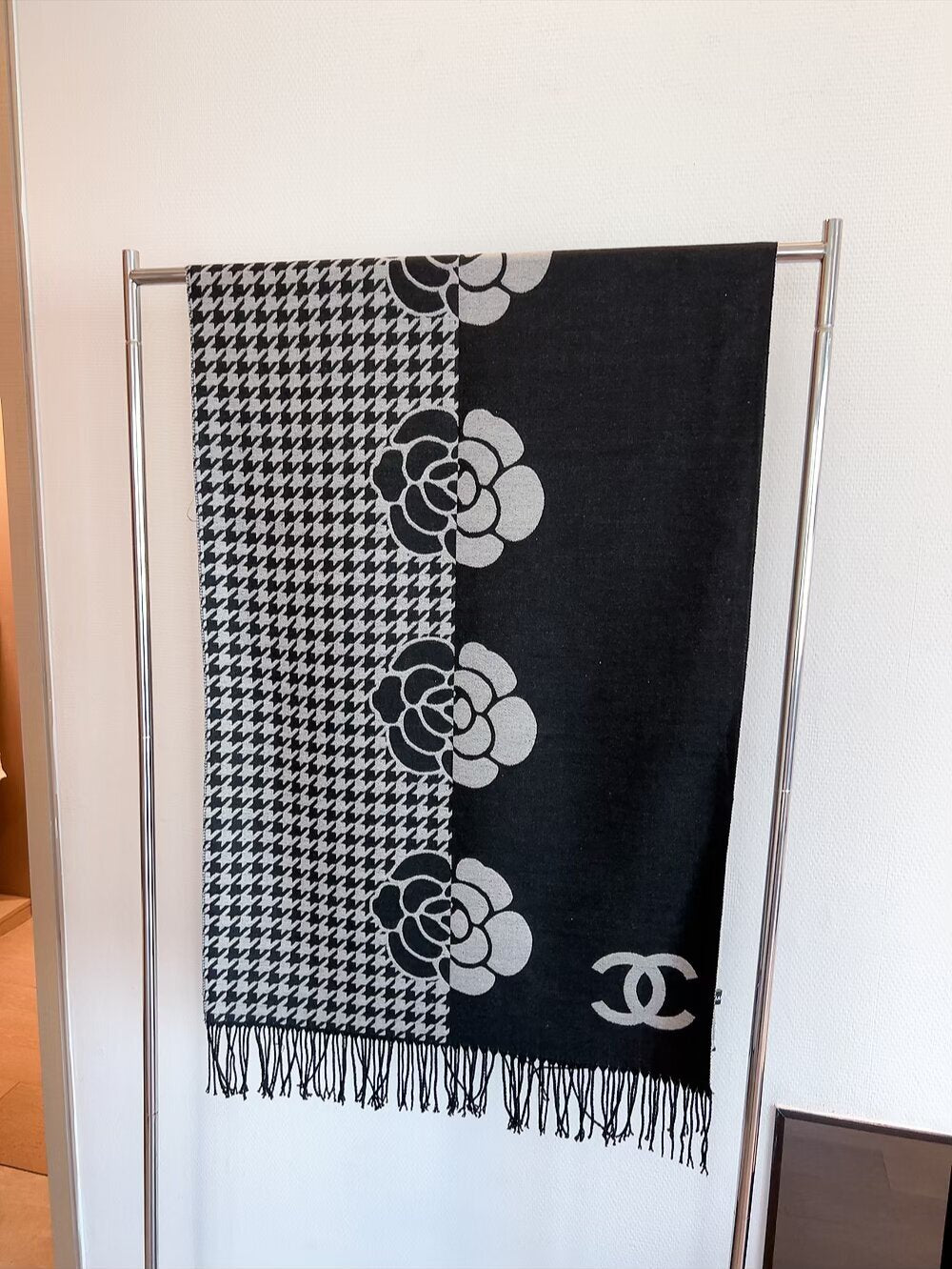 Dragons Bags Premium Designer Scarf --99403