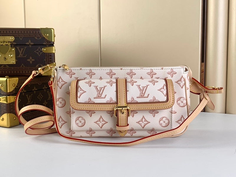 Dragons Bags ln Luxury Bag --56367