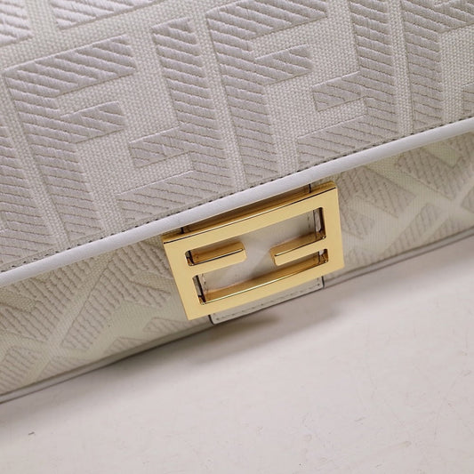 new-luxury-designer-bags-nm15287