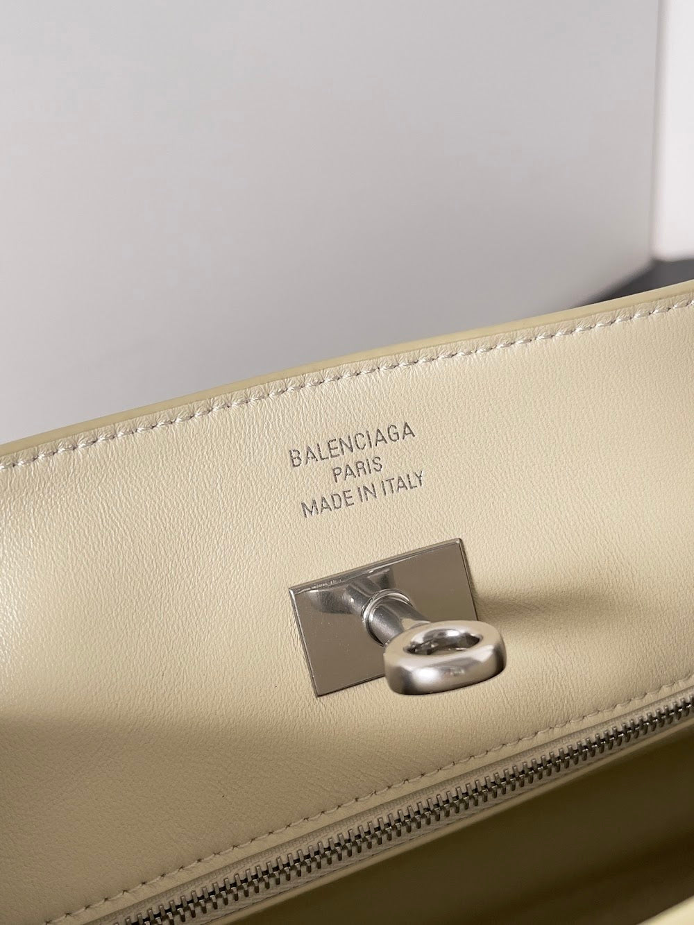 Dragons Bags Balenciaga Luxury Bag --111715