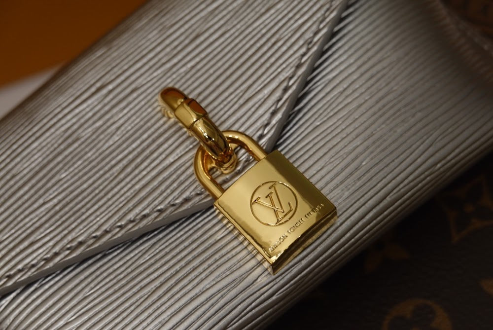 Dragons Bags ln Luxury Bag --60110