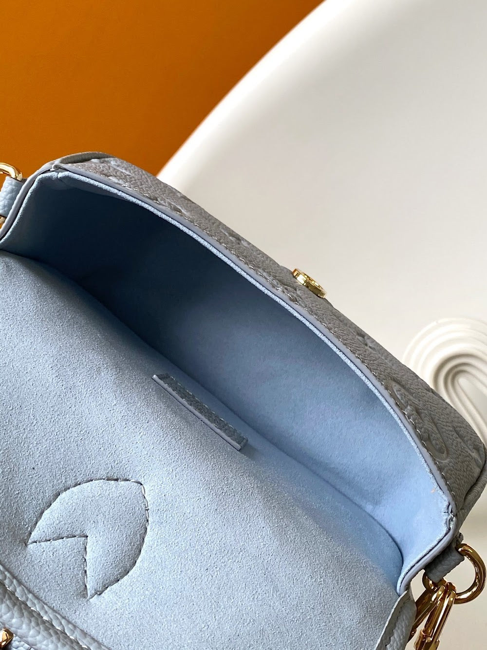 Dragons Bags ln Luxury Bag --81506