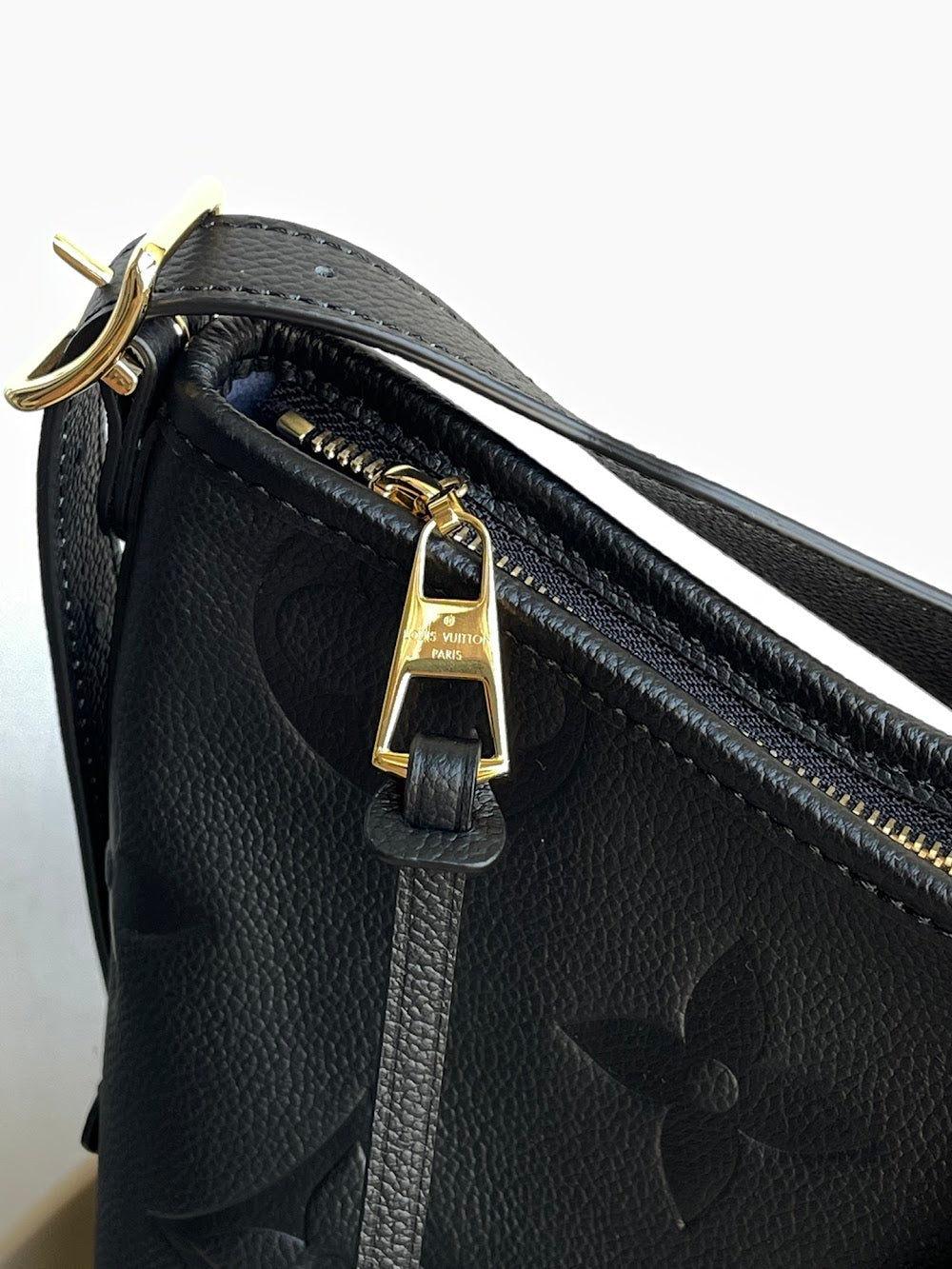 Dragons Bags ln Luxury Bag --97202
