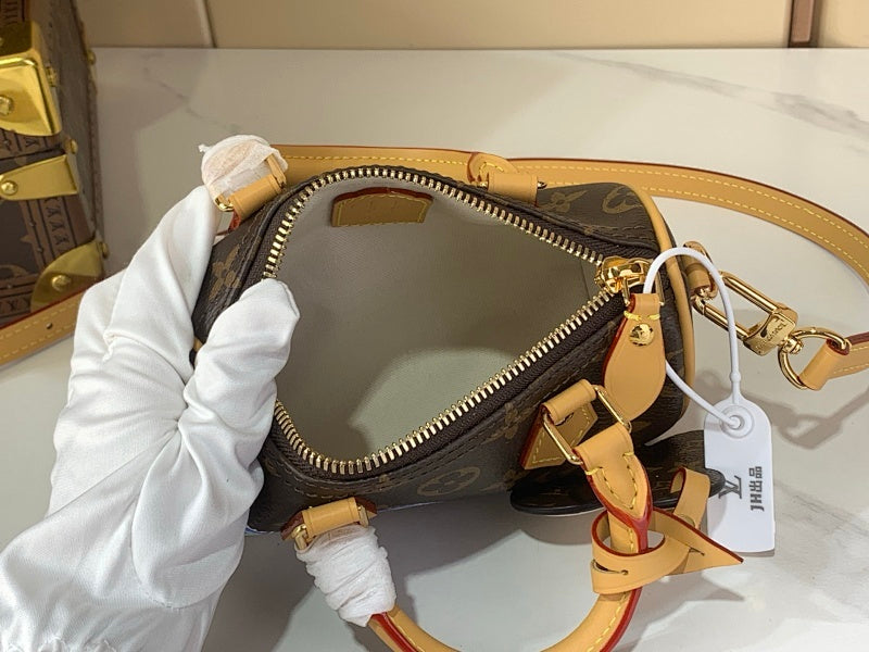 Dragons Bags ln Luxury Bag --70041