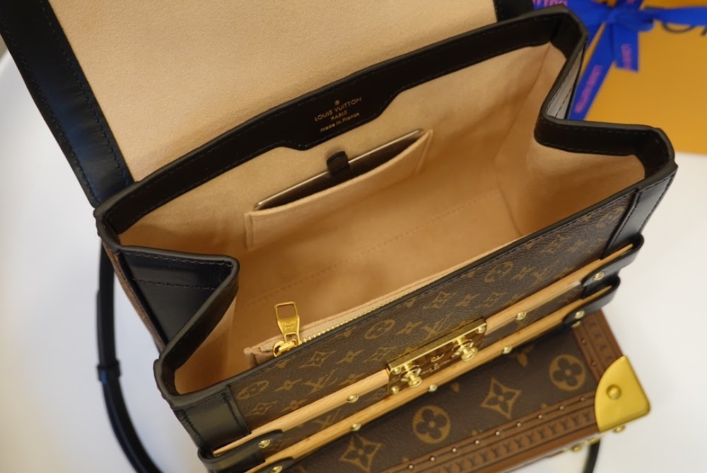 Dragons Bags ln Luxury Bag --66571