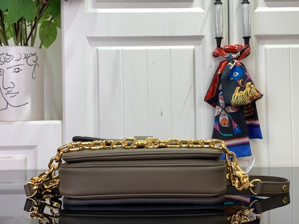 Dragons Bags ln Luxury Bag --96711