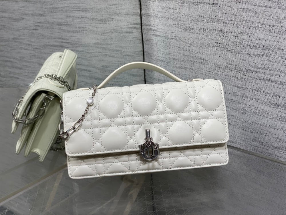 Dragons BagsDiorn Luxury Bag --115060