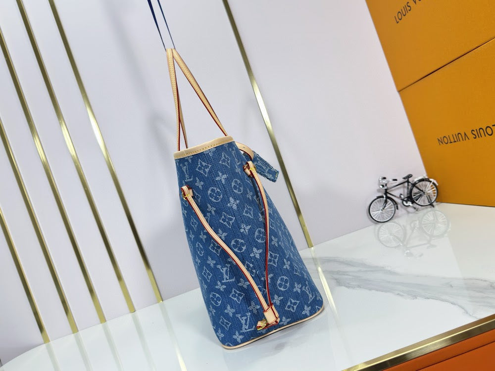 Dragons Bags ln Luxury Bag --81710