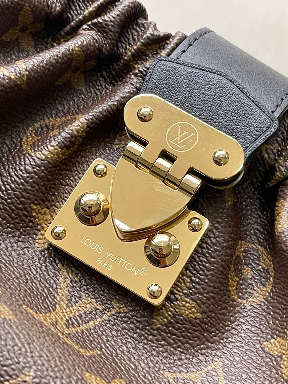 Dragons Bags ln Luxury Bag --95865