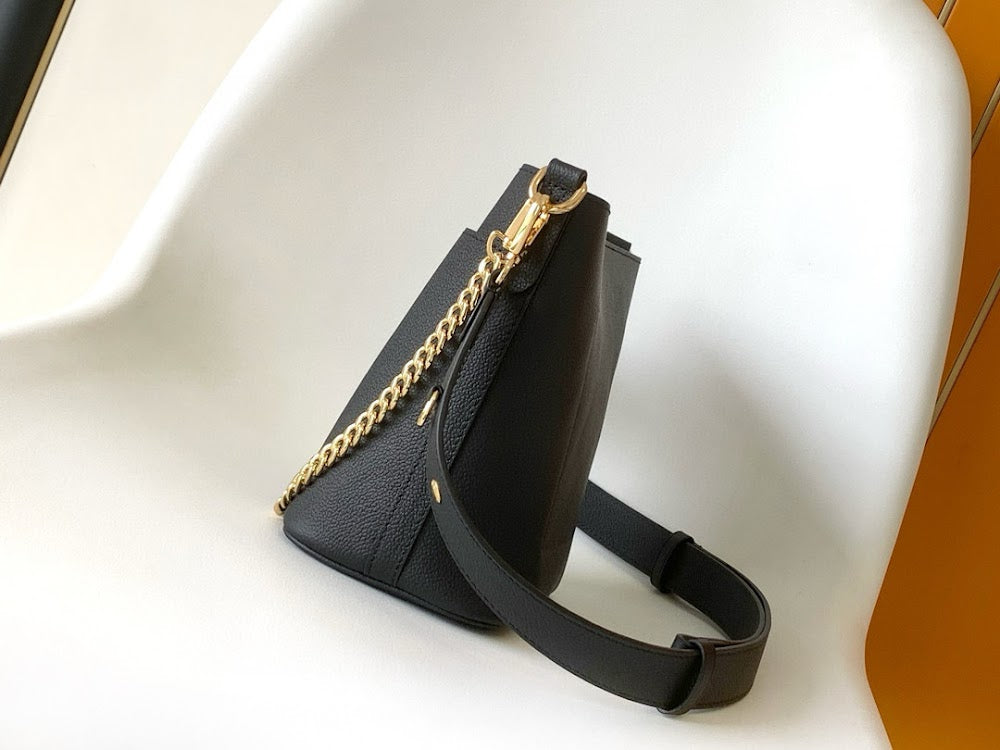 Dragons Bags ln Luxury Bag --81709