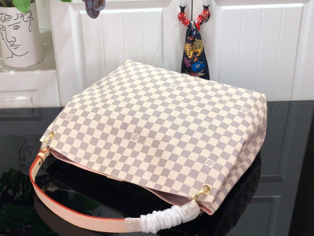Dragons Bags ln Luxury Bag --97068