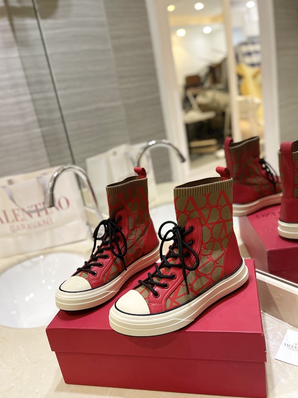 Dragons Bags Valentino Luxury Shoes --52641