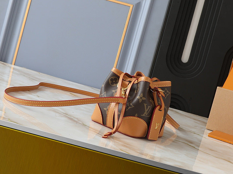 Dragons Bags ln Luxury Bag --81551