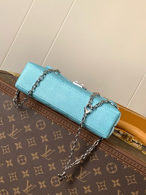Dragons Bags ln Luxury Bag --81814