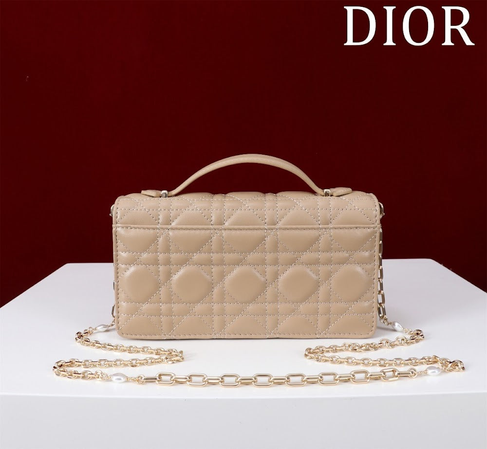 Dragons BagsDiorn Luxury Bag --116243