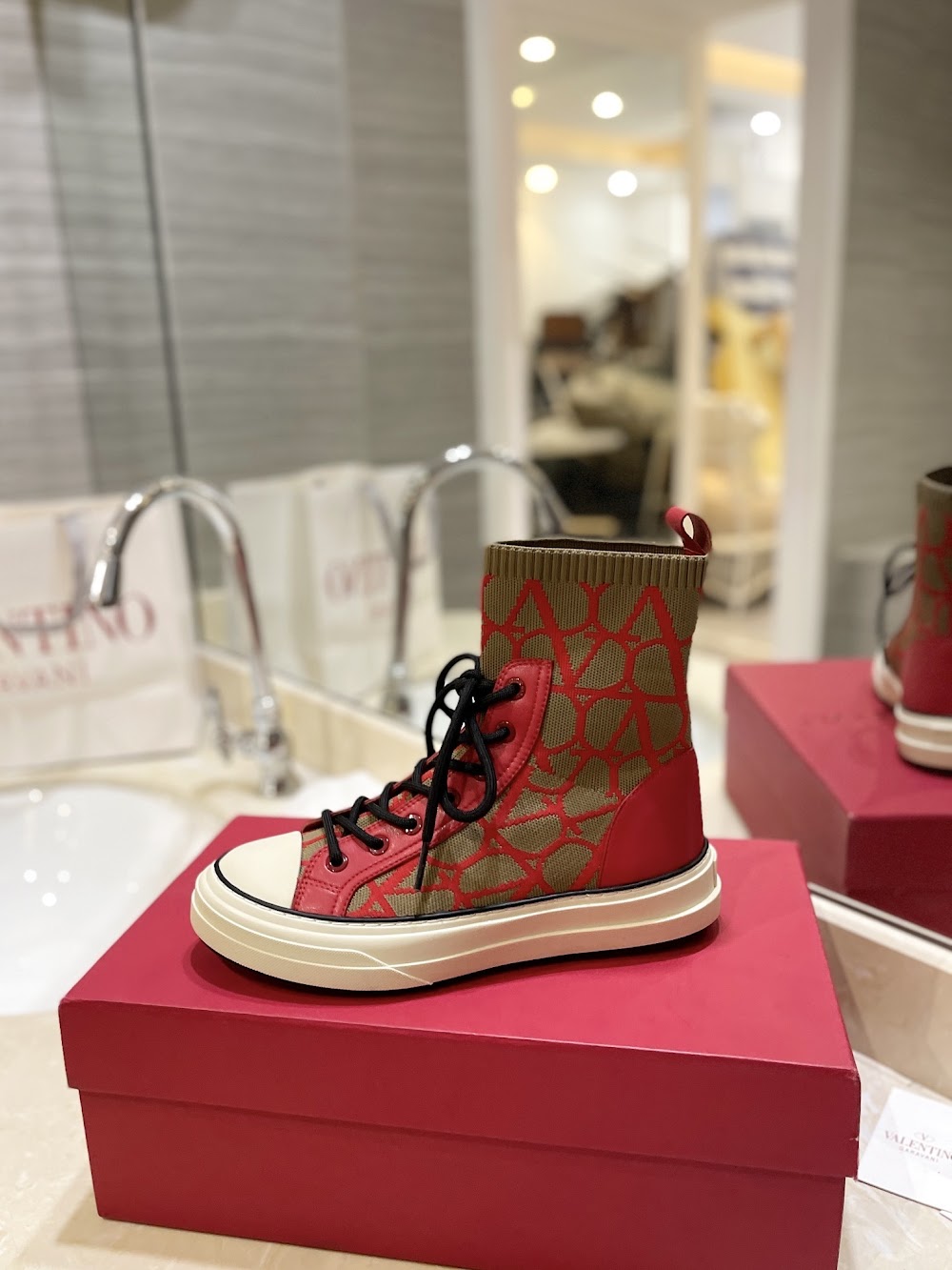 Dragons Bags Valentino Luxury Shoes --52641
