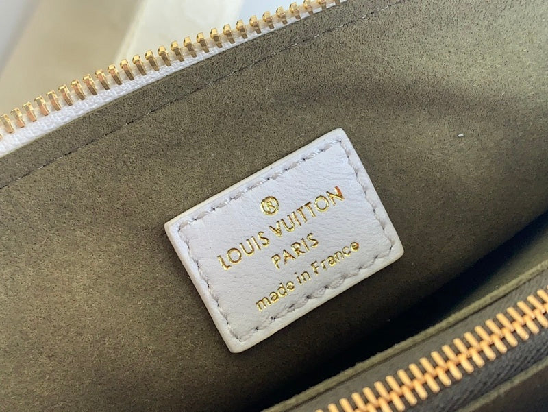 Dragons Bags ln Luxury Bag --61150