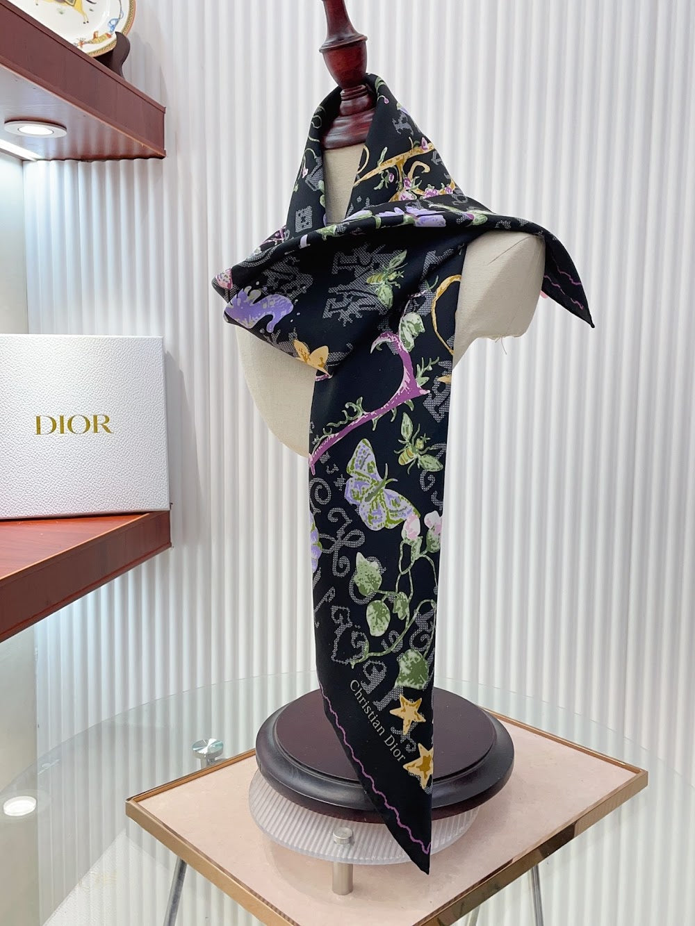 Dragons Bags Premium Designer Scarf --98867