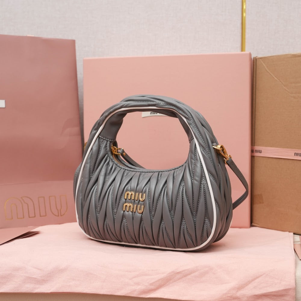 Dragons Bags Miun Miun Luxury Bag --123138