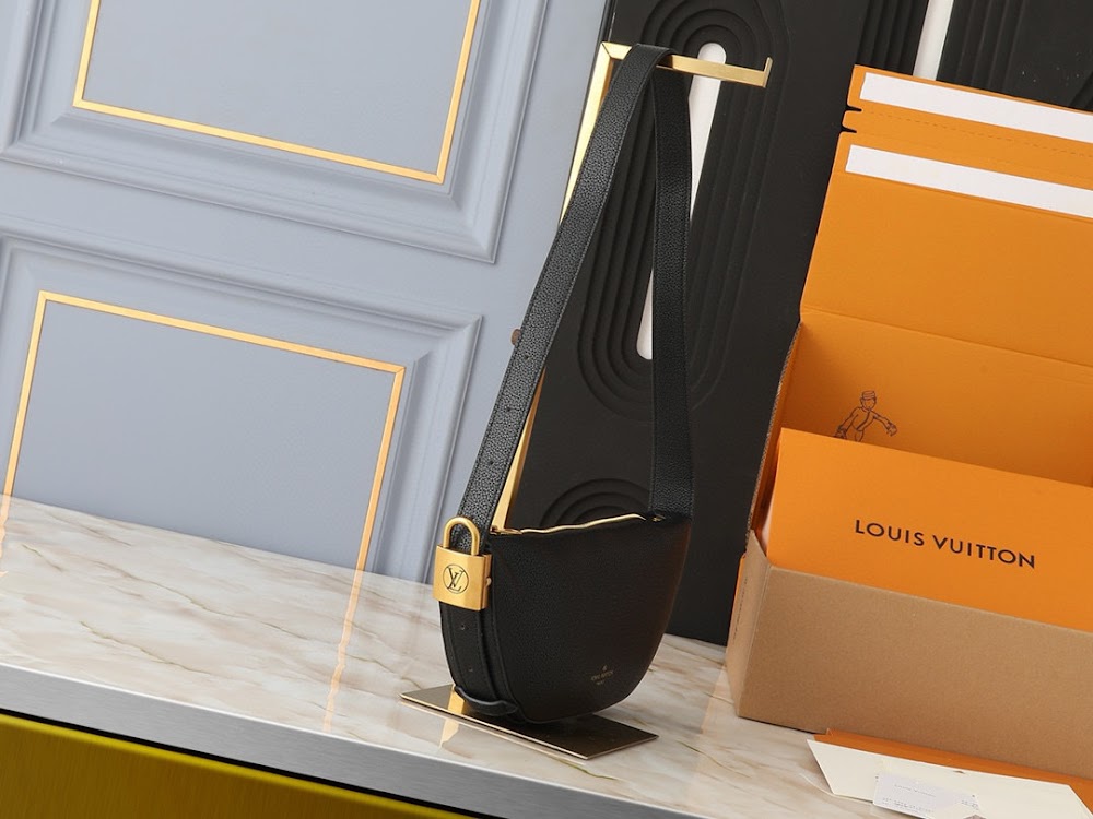 Dragons Bags ln Luxury Bag --81502