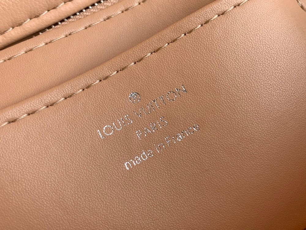Dragons Bags ln Luxury Bag --68815