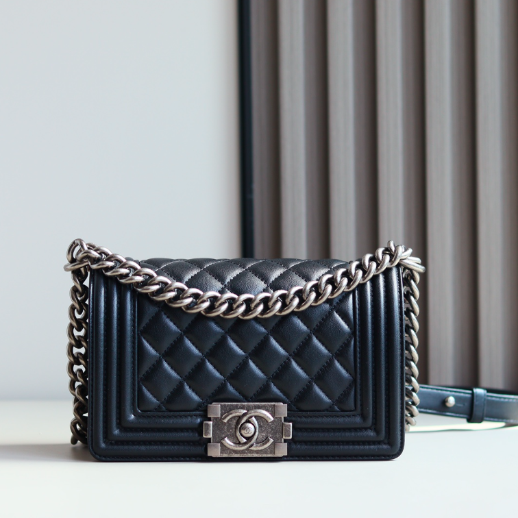 new-luxury-designer-bags-nm10230