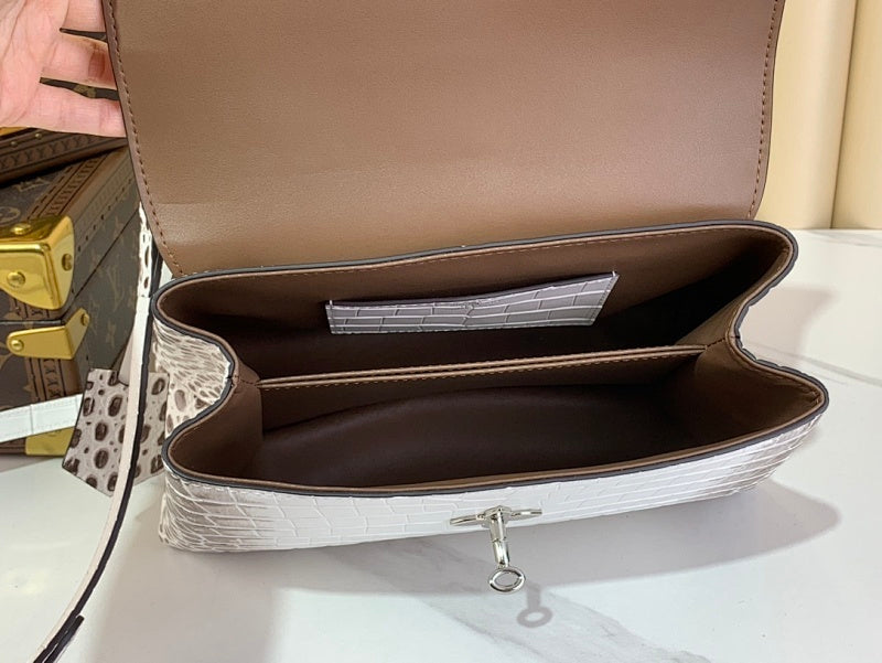 Dragons Bags ln Luxury Bag --62635