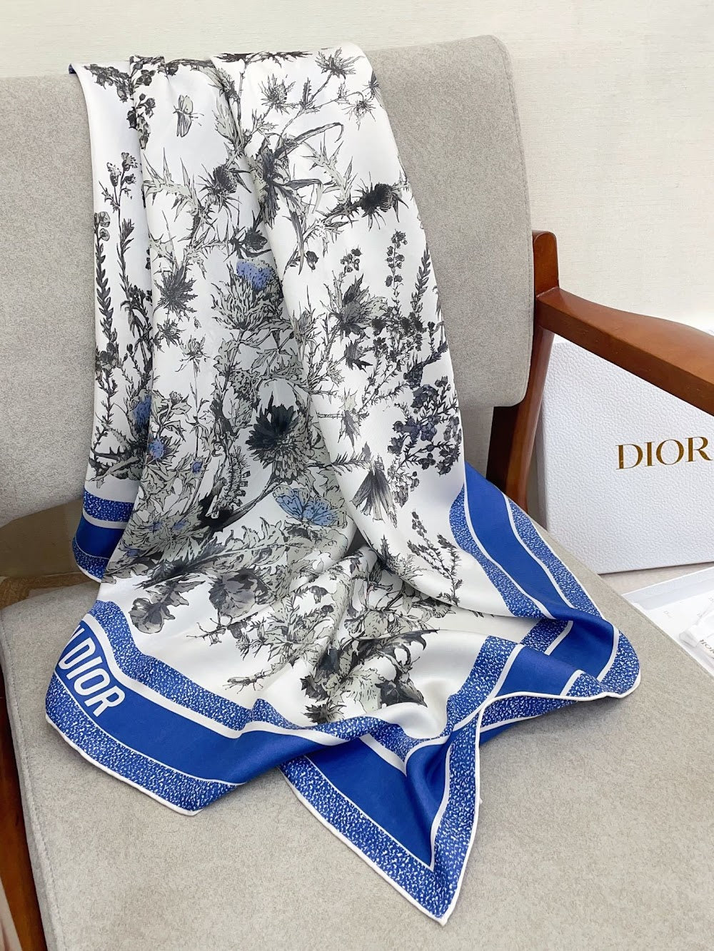 Dragons Bags Premium Designer Scarf --98983